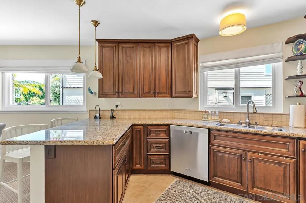 1155 Star Park Circle #1B Coronado, CA 92118