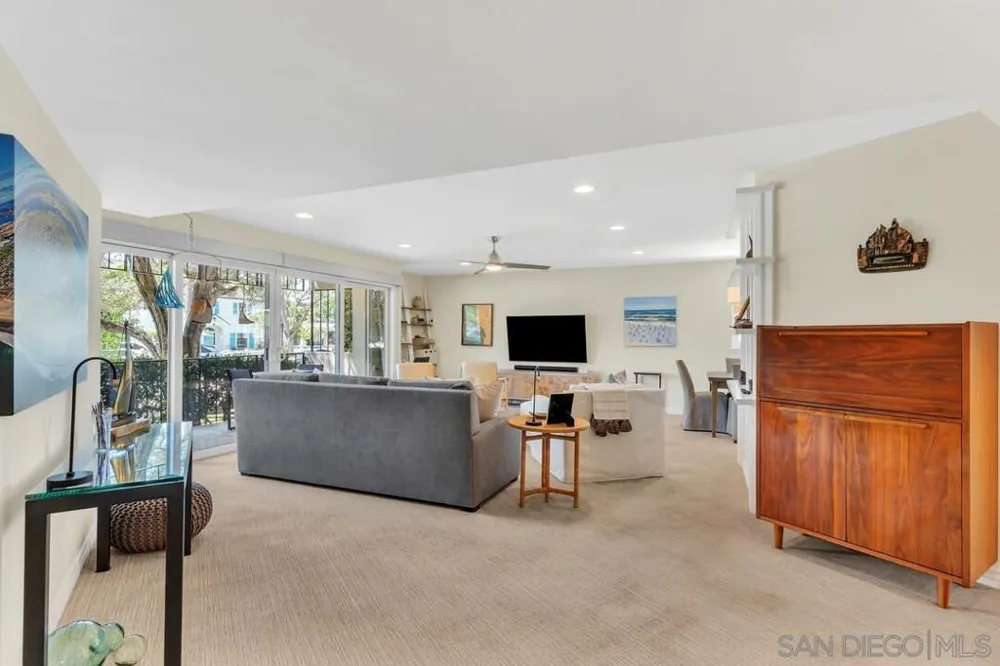 1155 Star Park Circle #1B Coronado, CA 92118