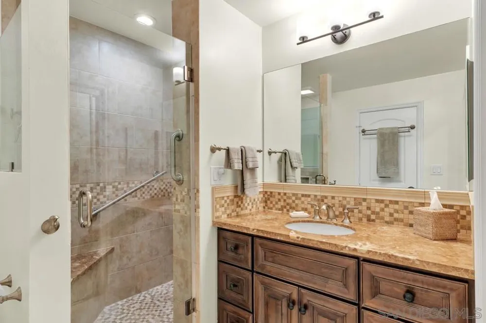 1155 Star Park Circle #1B Coronado, CA 92118