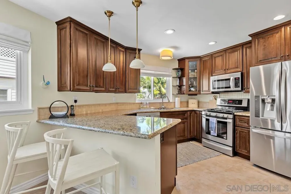 1155 Star Park Circle #1B Coronado, CA 92118