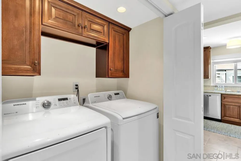 1155 Star Park Circle #1B Coronado, CA 92118