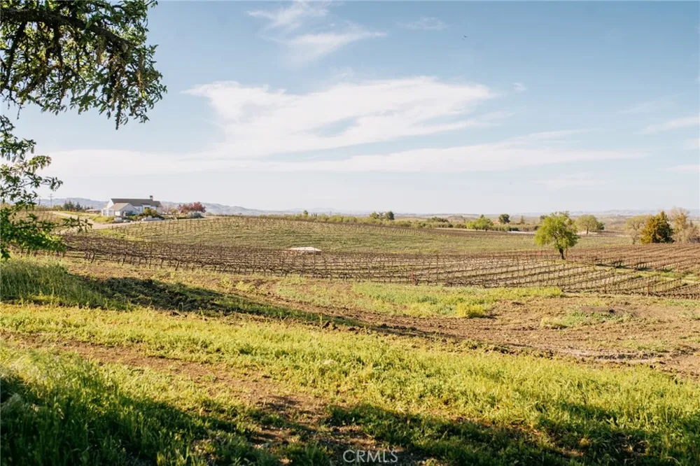 5575 El Pomar Templeton, CA 93465
