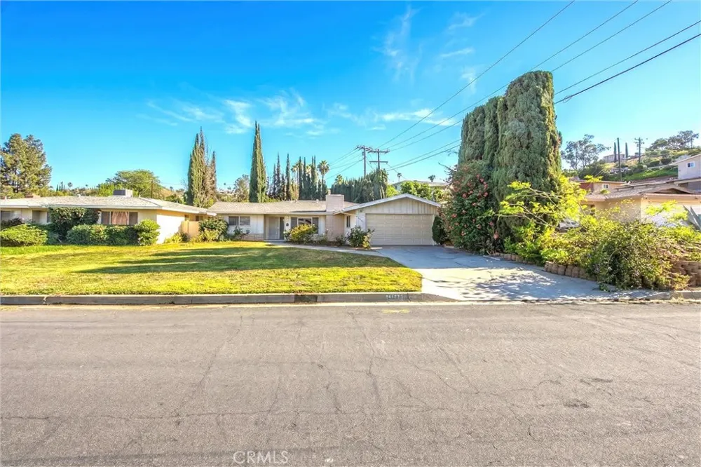 24673 Barton Loma Linda, CA 92354