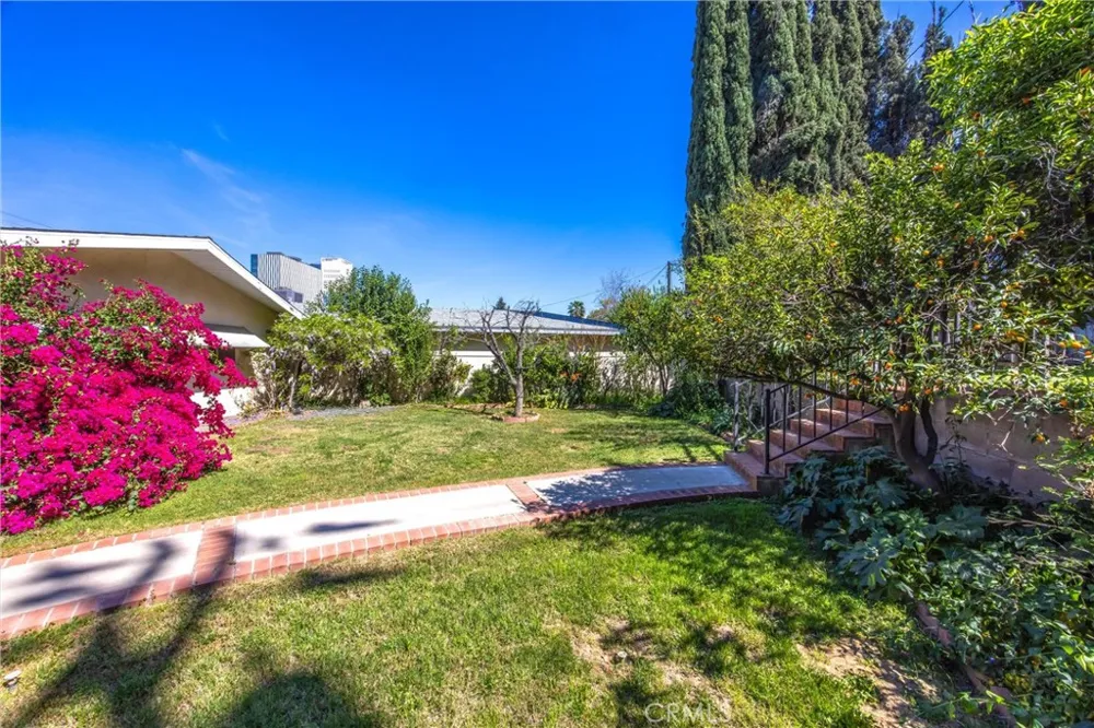 24673 Barton Loma Linda, CA 92354