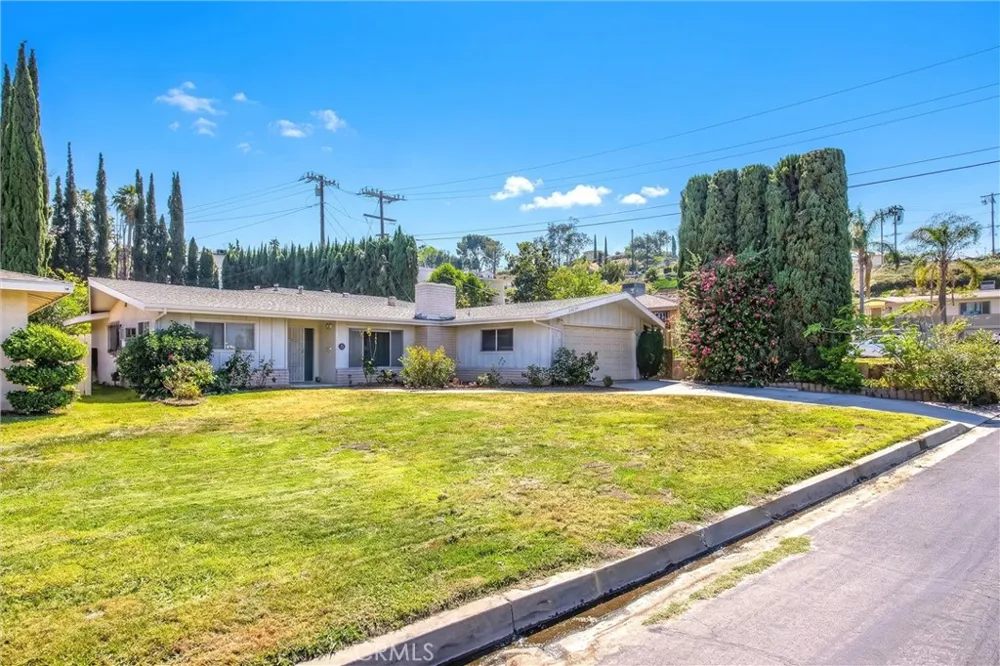 24673 Barton Loma Linda, CA 92354