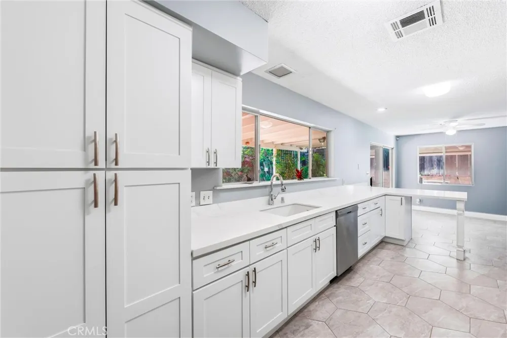 24673 Barton Loma Linda, CA 92354