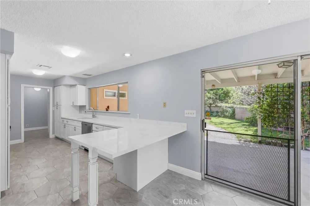 24673 Barton Loma Linda, CA 92354