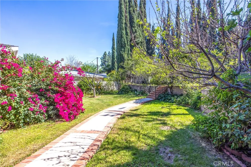 24673 Barton Loma Linda, CA 92354
