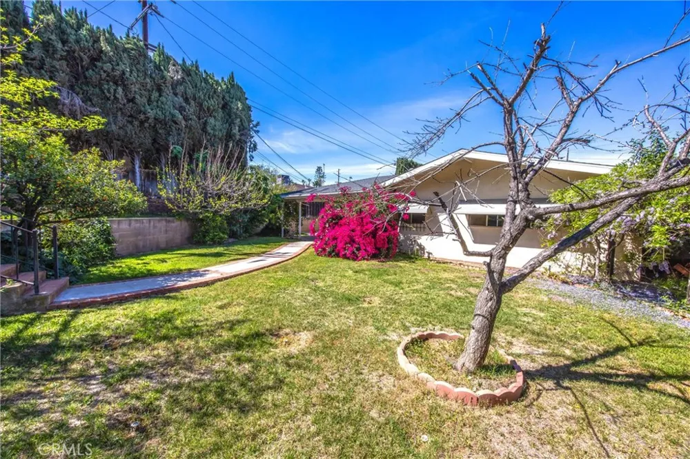 24673 Barton Loma Linda, CA 92354