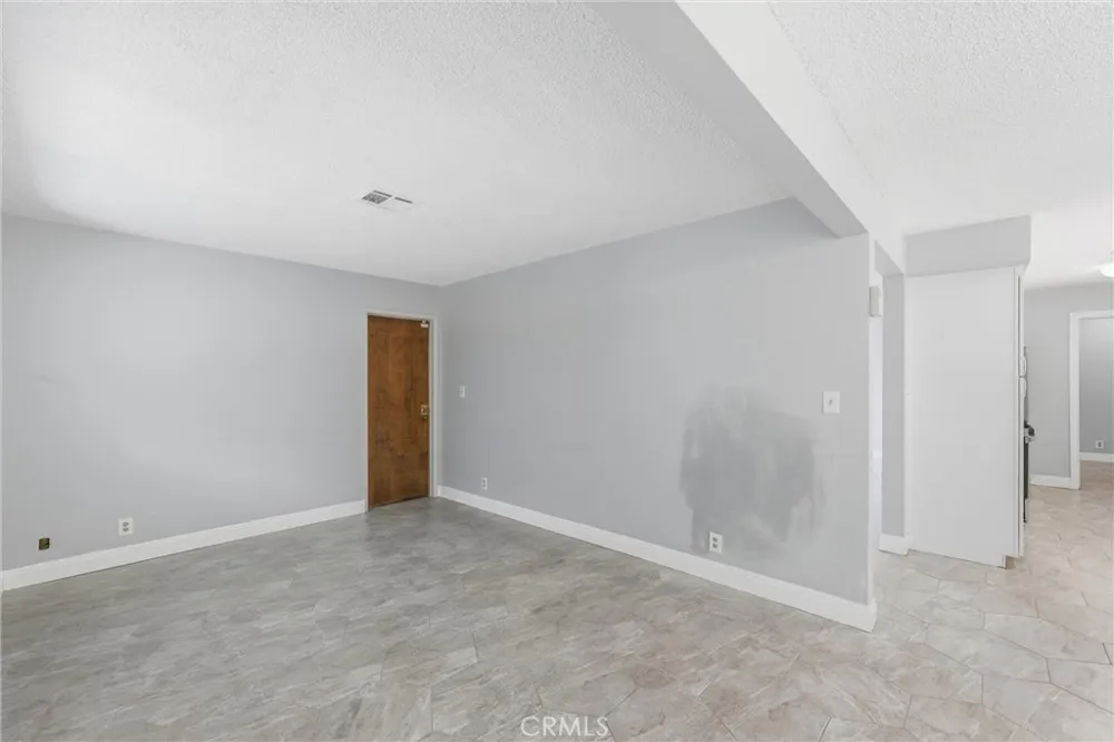 24673 Barton Loma Linda, CA 92354