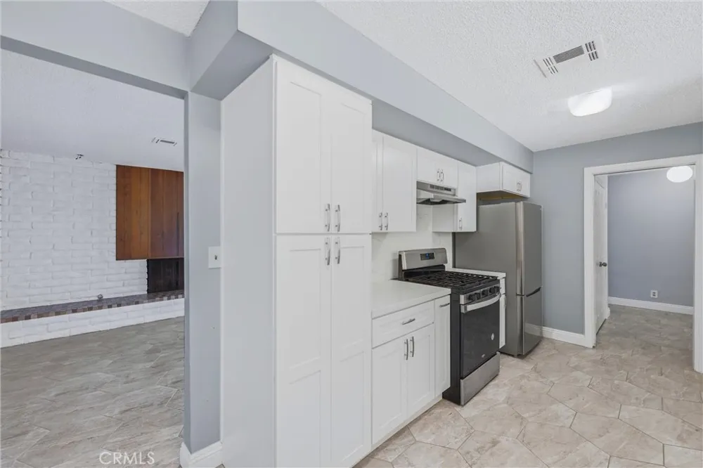 24673 Barton Loma Linda, CA 92354