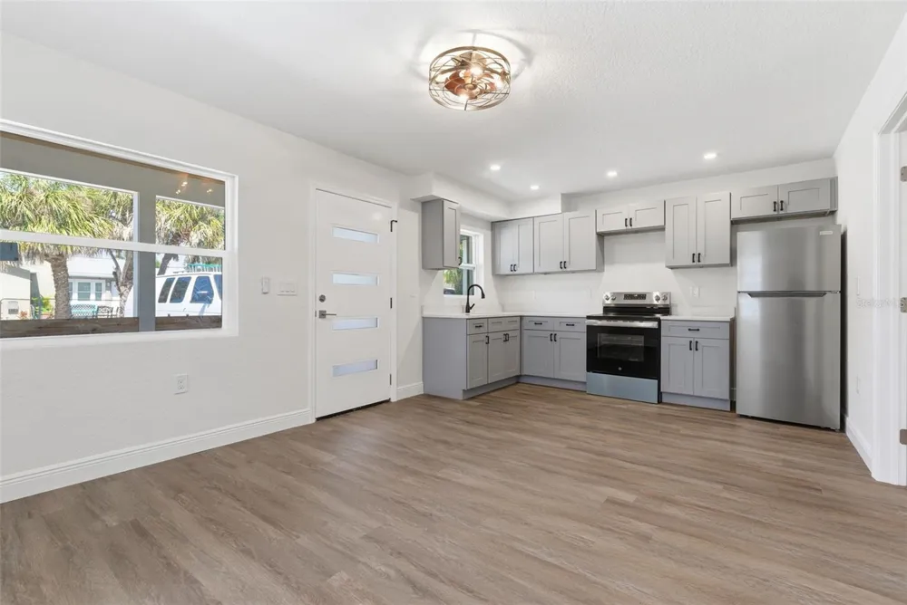 113 145TH AVENUE E #2 Madeira Beach, FL 33708