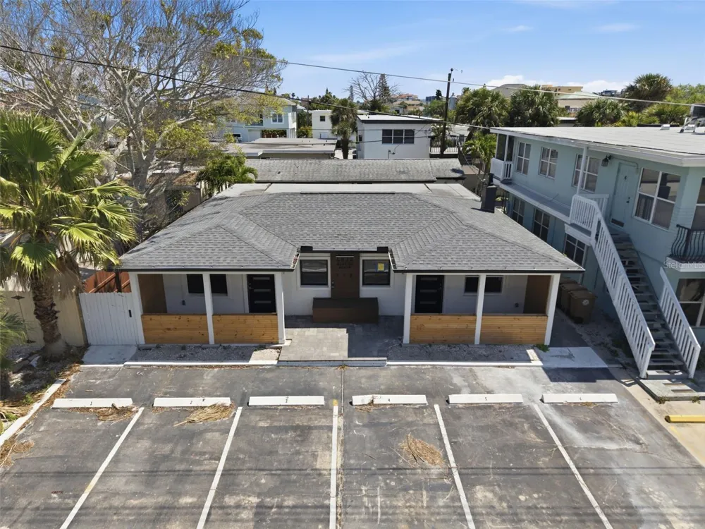 113 145TH AVENUE E #2 Madeira Beach, FL 33708