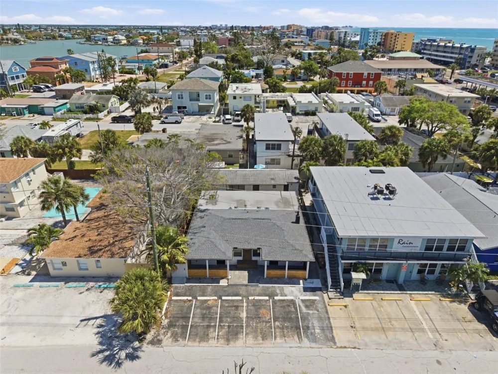 113 145TH AVENUE E #2 Madeira Beach, FL 33708