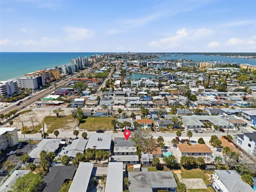 113 145TH AVENUE E #2 Madeira Beach, FL 33708