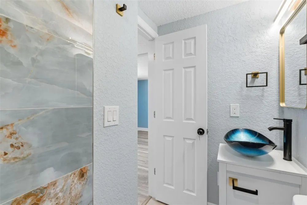 113 145TH AVENUE E #3 Madeira Beach, FL 33708