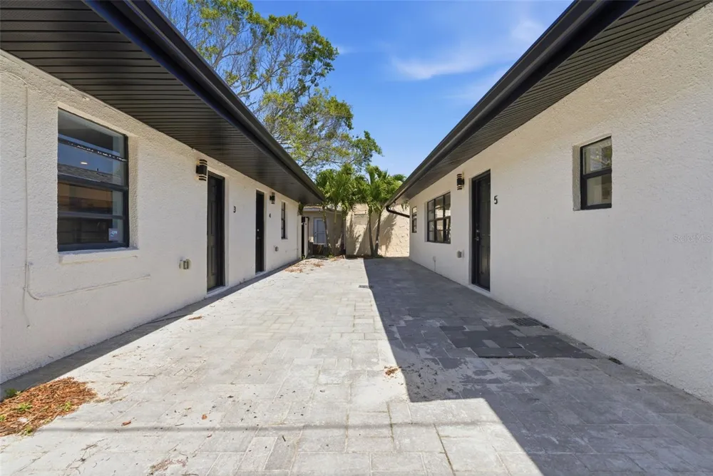 113 145TH AVENUE E #3 Madeira Beach, FL 33708