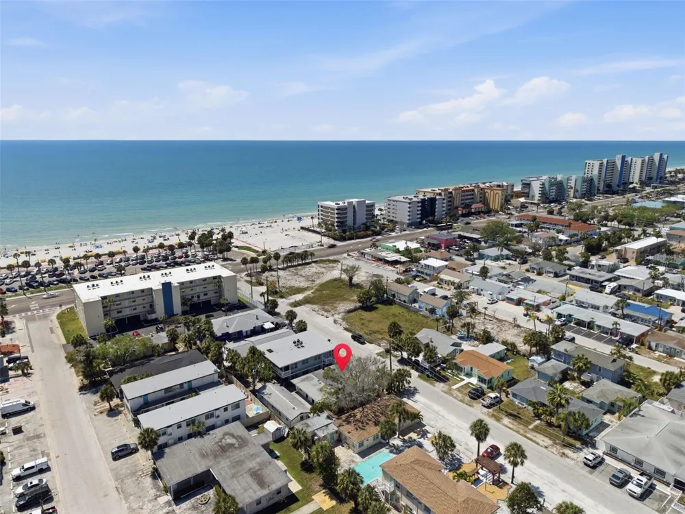 113 145TH AVENUE E #3 Madeira Beach, FL 33708