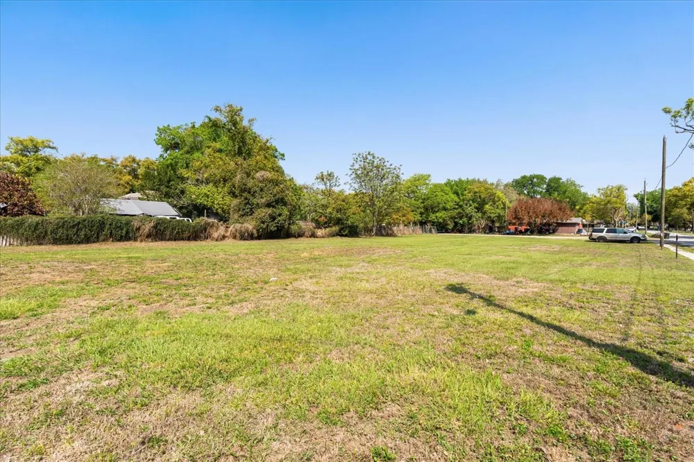 28 REWIS STREET Ocoee, FL 34761