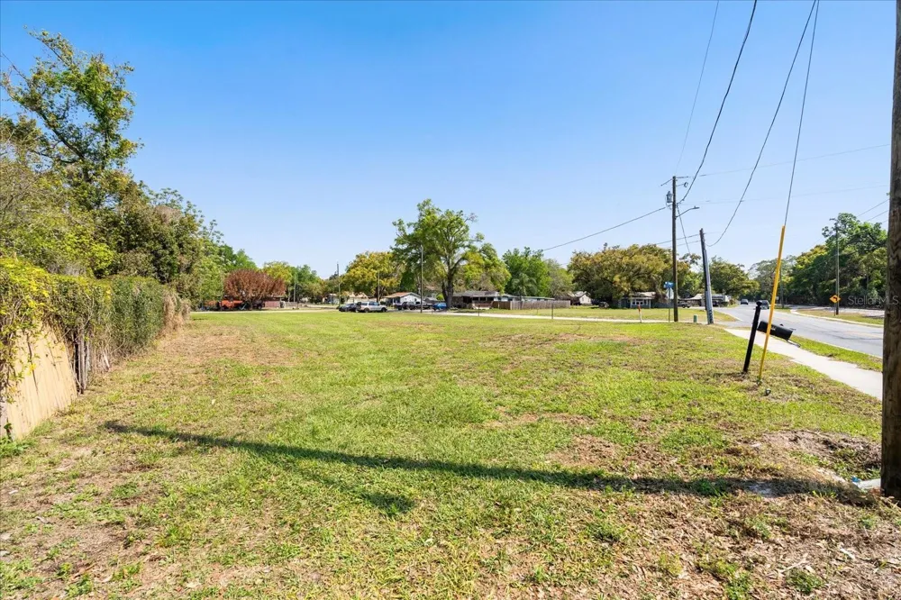 28 REWIS STREET Ocoee, FL 34761