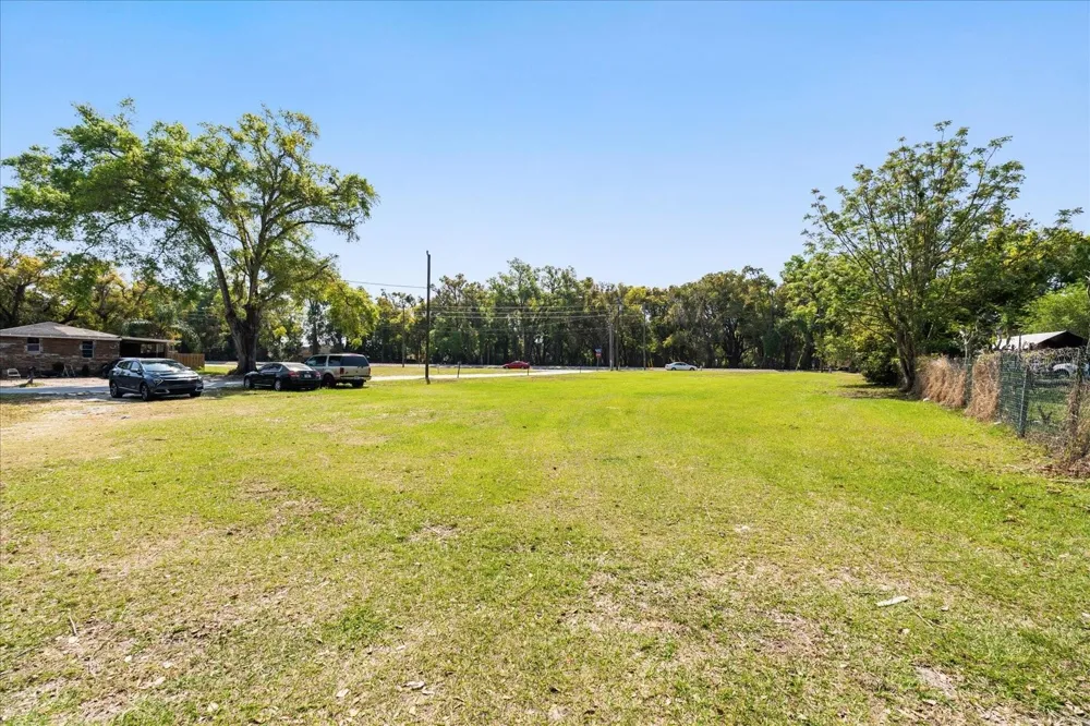 28 REWIS STREET Ocoee, FL 34761