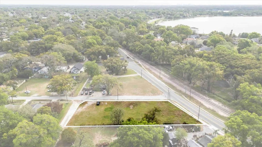 28 REWIS STREET Ocoee, FL 34761