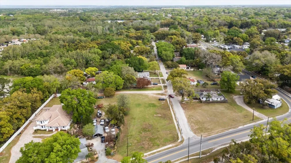 28 REWIS STREET Ocoee, FL 34761