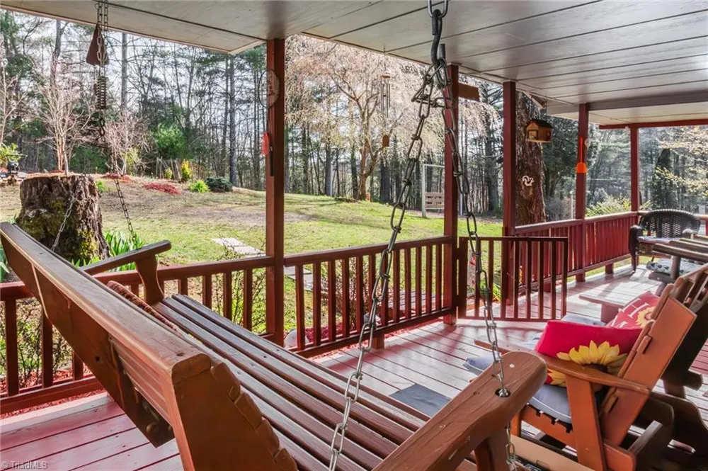 6414 Summit Road Purlear, NC 28665