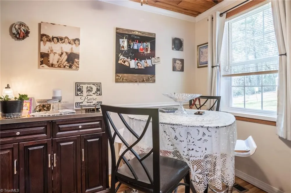6414 Summit Road Purlear, NC 28665
