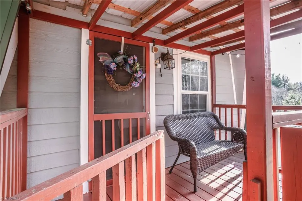 6414 Summit Road Purlear, NC 28665