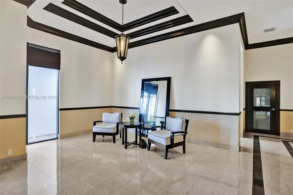 3598 Yacht Club Dr #702 Aventura, FL 33180