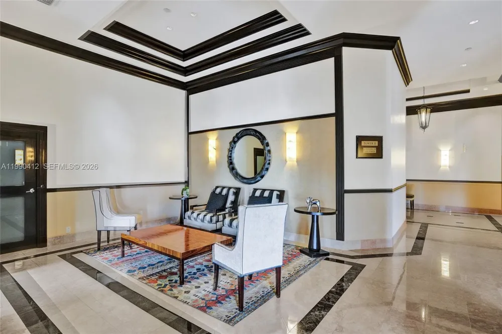 3598 Yacht Club Dr #702 Aventura, FL 33180