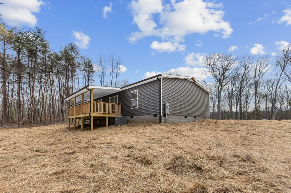569 County Road 784a Etowah, TN 37331