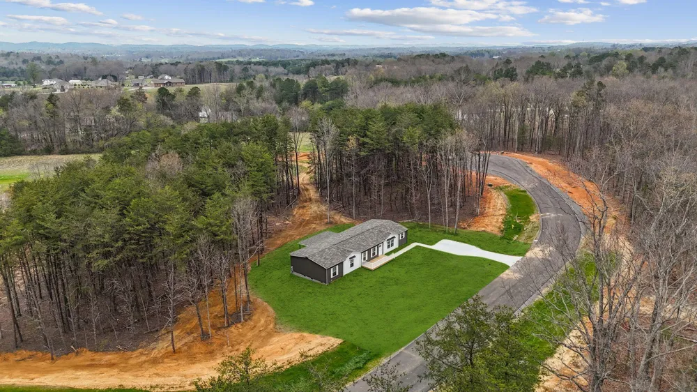 569 County Road 784a Etowah, TN 37331