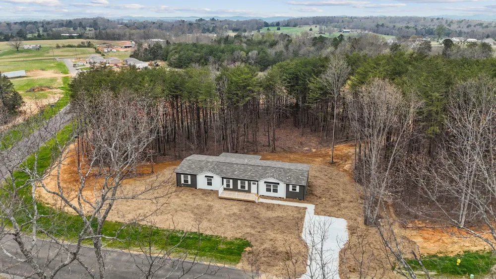 569 County Road 784a Etowah, TN 37331