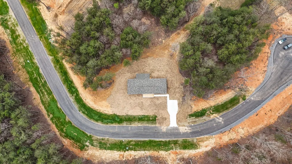 569 County Road 784a Etowah, TN 37331