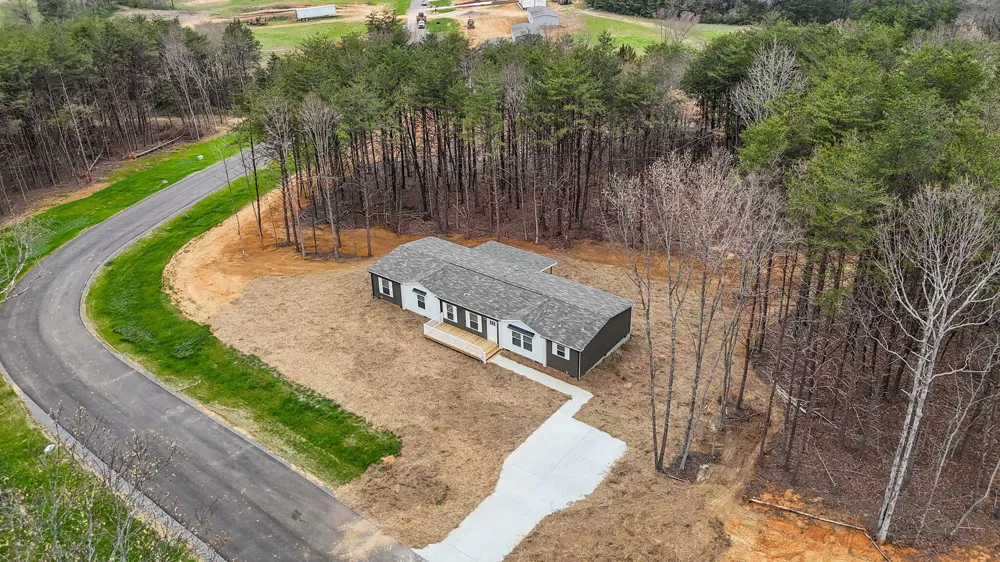 569 County Road 784a Etowah, TN 37331