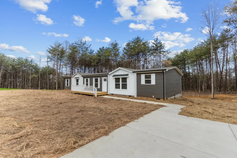 569 County Road 784a Etowah, TN 37331