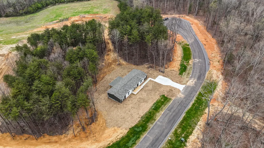 569 County Road 784a Etowah, TN 37331