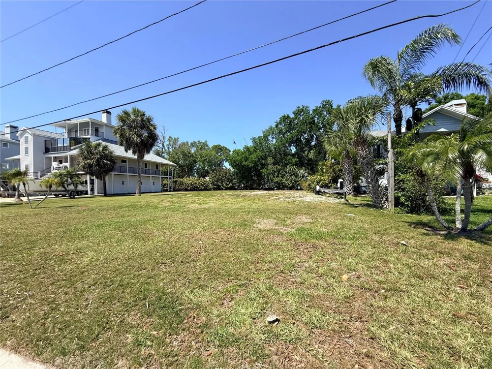 231 LAGOON DRIVE Palm Harbor, FL 34683