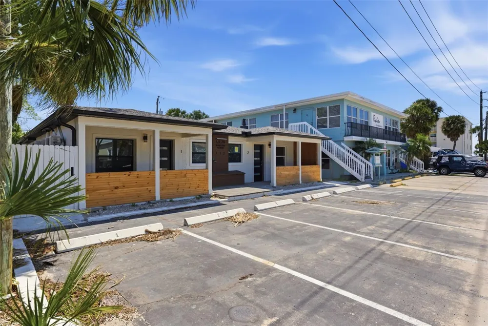 113 145TH AVENUE E #5 Madeira Beach, FL 33708