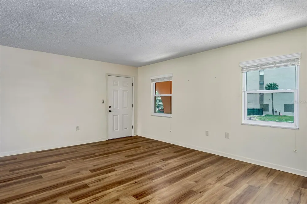 7001 PLACE DE LA PAIX #2A South Pasadena, FL 33707