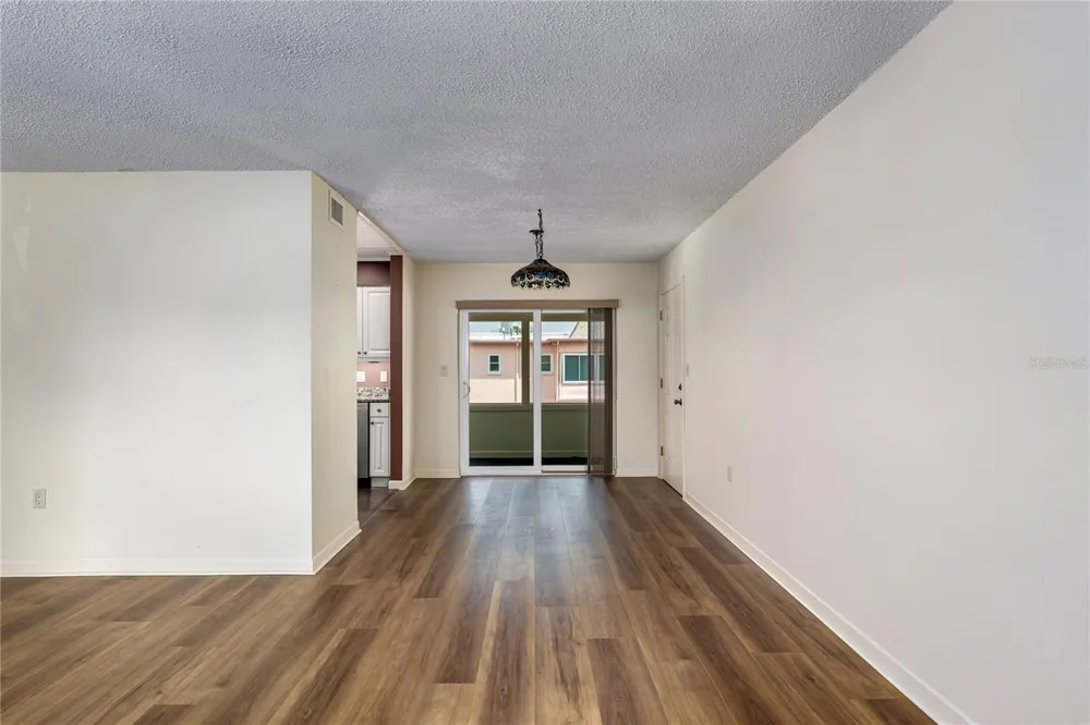 7001 PLACE DE LA PAIX #2A South Pasadena, FL 33707