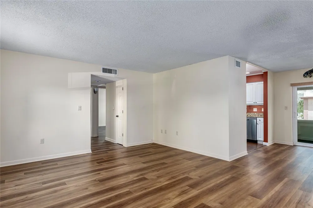 7001 PLACE DE LA PAIX #2A South Pasadena, FL 33707