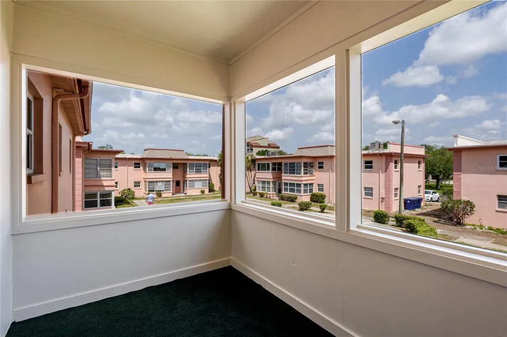 7001 PLACE DE LA PAIX #2A South Pasadena, FL 33707