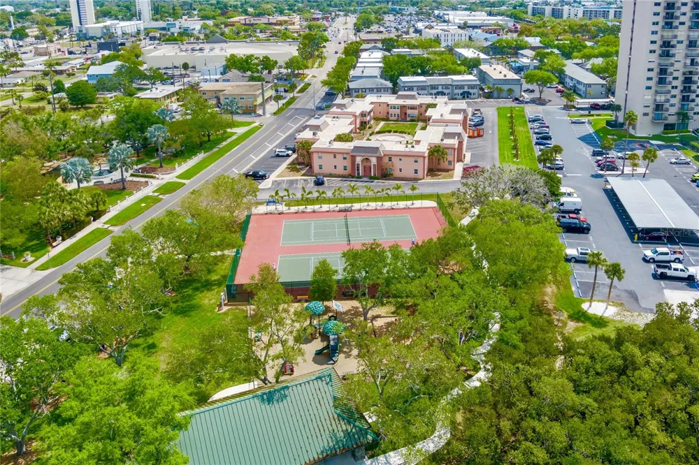 7001 PLACE DE LA PAIX #2A South Pasadena, FL 33707