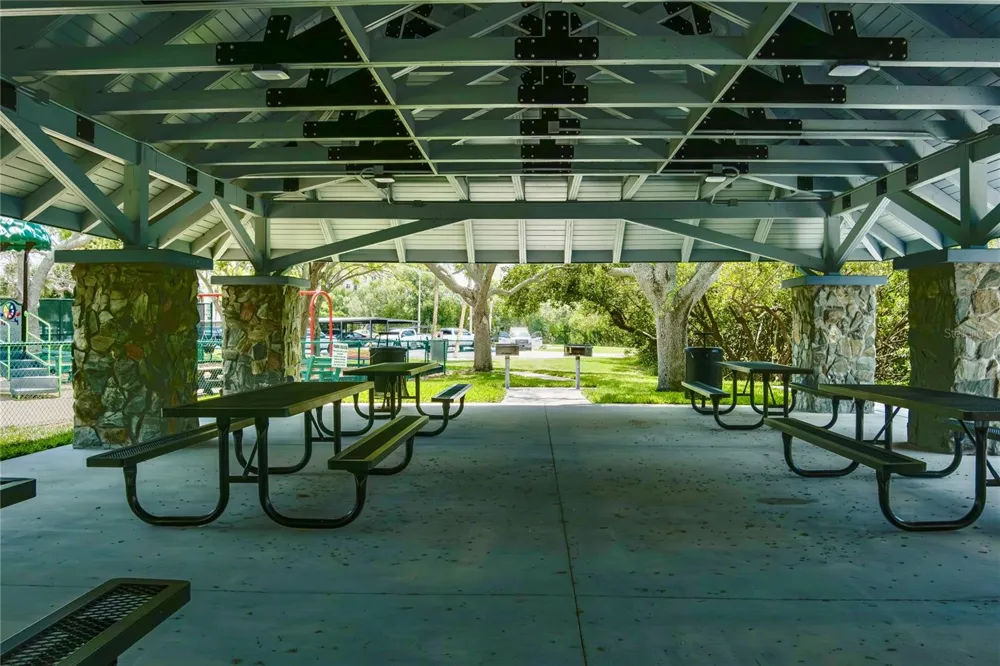 7001 PLACE DE LA PAIX #2A South Pasadena, FL 33707