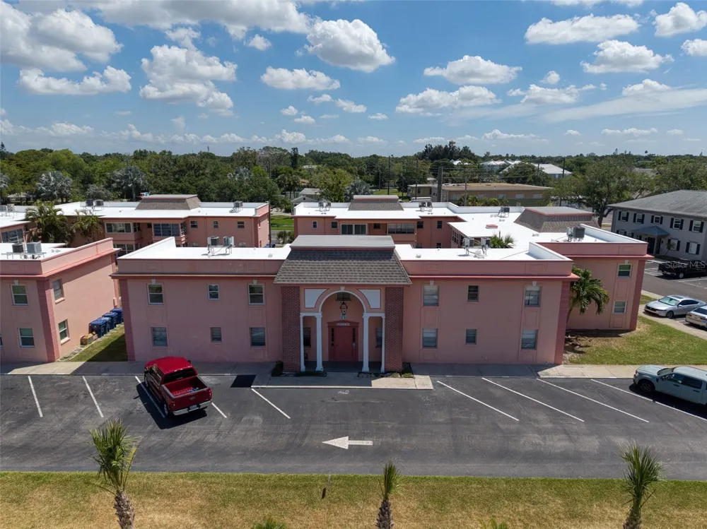 7001 PLACE DE LA PAIX #2A South Pasadena, FL 33707