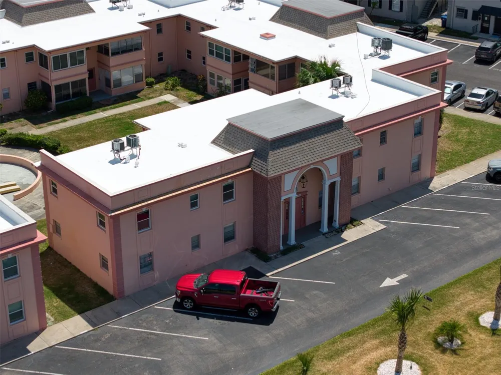 7001 PLACE DE LA PAIX #2A South Pasadena, FL 33707