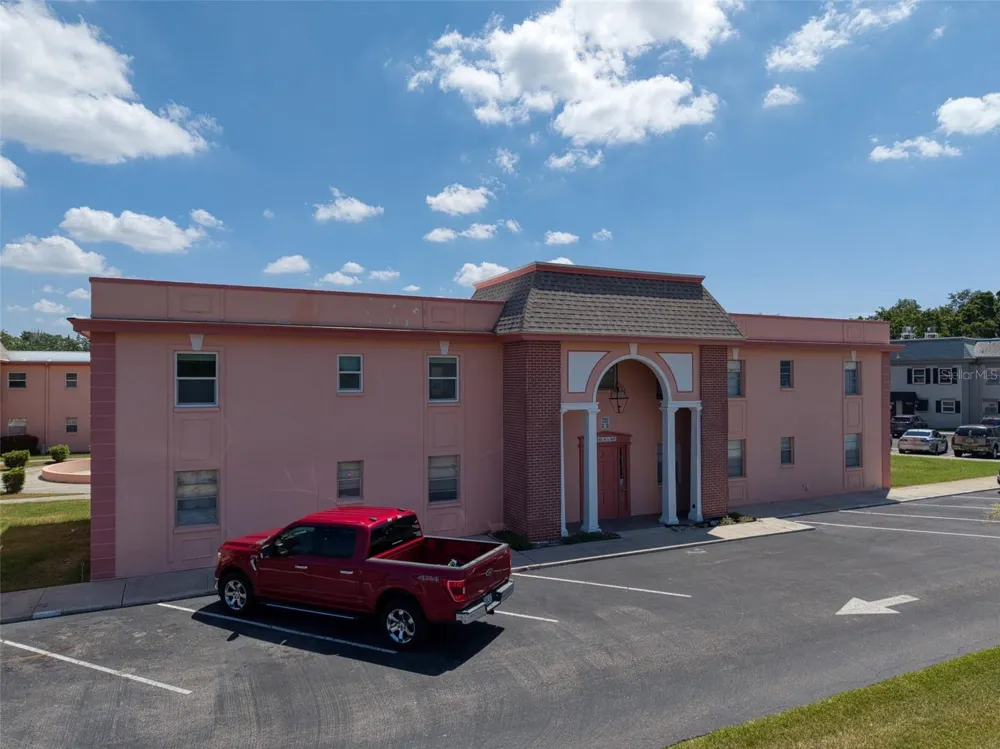 7001 PLACE DE LA PAIX #2A South Pasadena, FL 33707